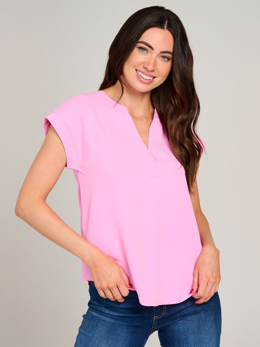 WOMEN'S SHORT SLEEVE V-NECK SOLID BLOUSE