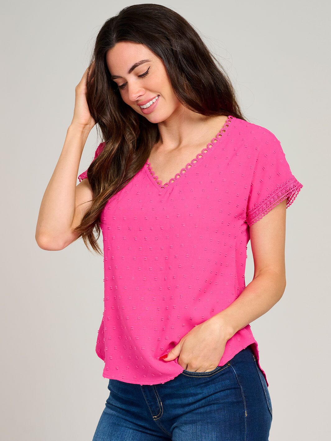 WOMEN'S SHORT SLEEVE V-NECK SWISS BACK DETAILED BLOUSE