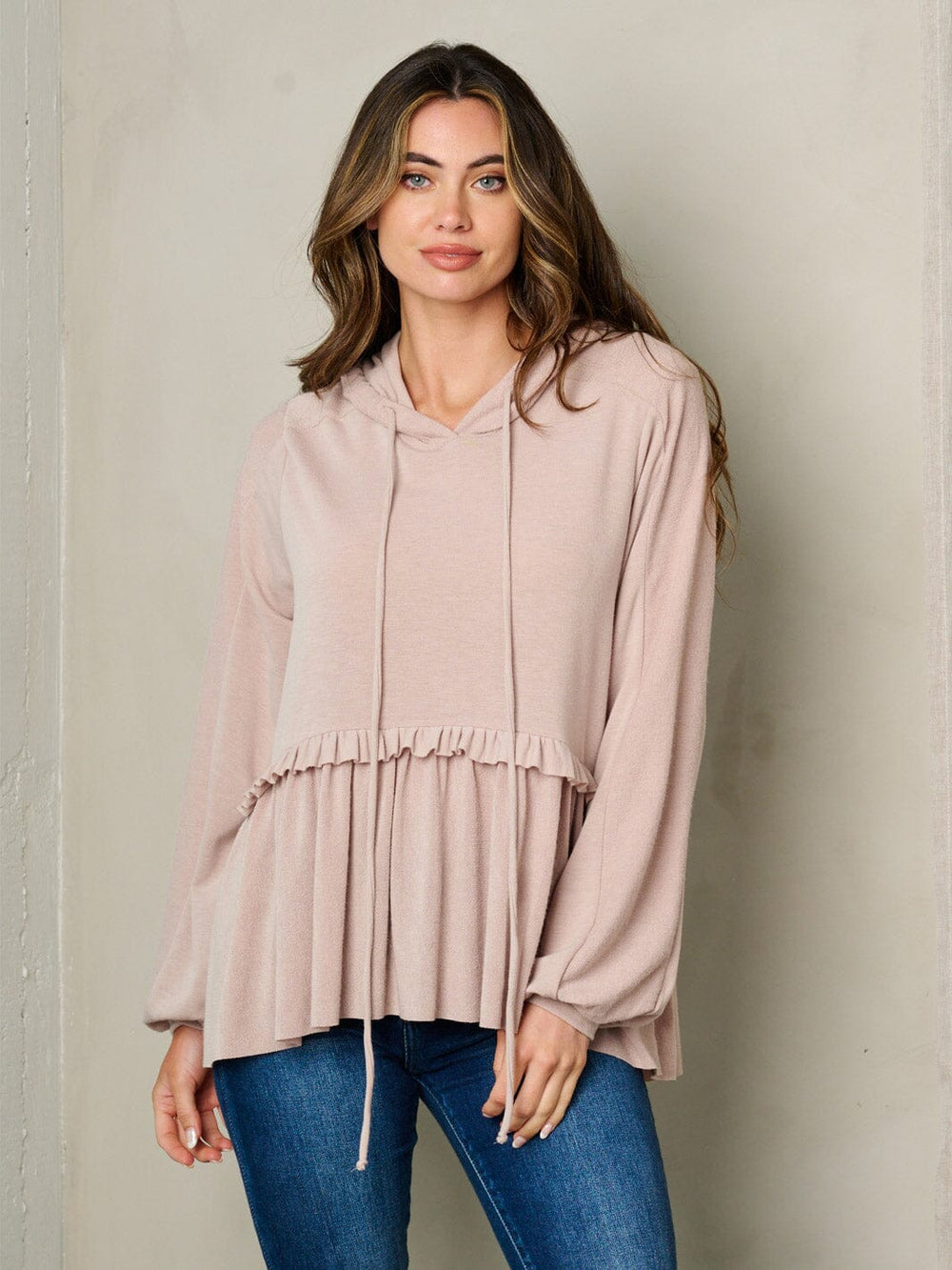 WOMEN'S LONG SLEEVE HOODED RUFFLE BOTTOM HEM TOP