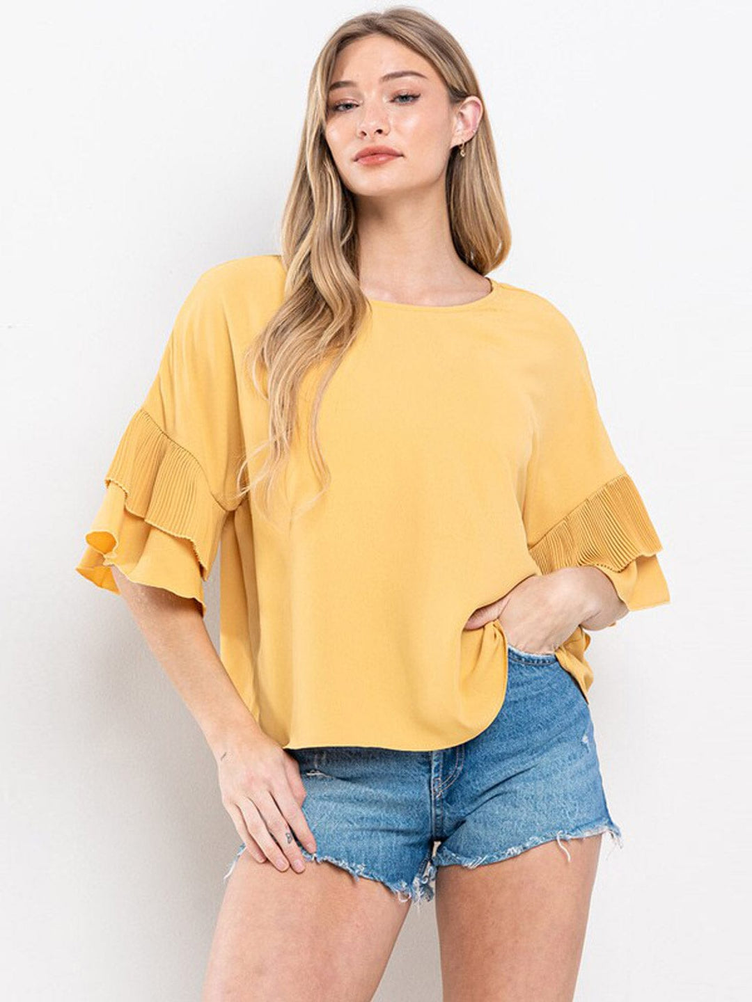 WOMEN'S SHORT RUFFLE SLEEVE BLOUSE
