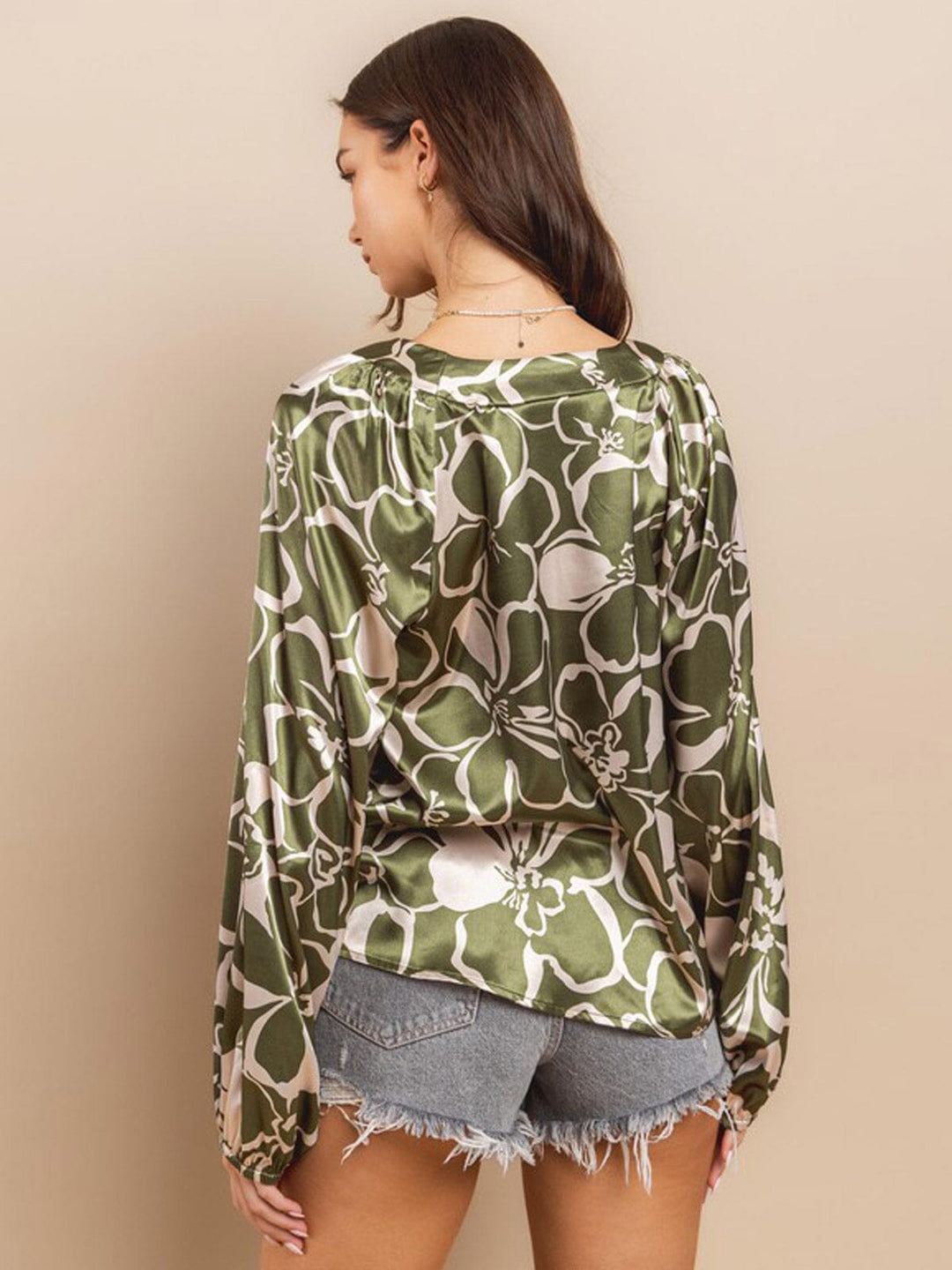 WOMEN'S LONG SLEEVE V-NECK FLORAL BLOSE TOP