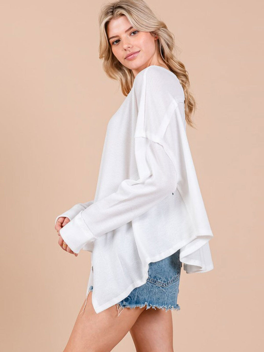 WOMEN'S LONG SLEEVE V-NECK HIGH-LOW TOP