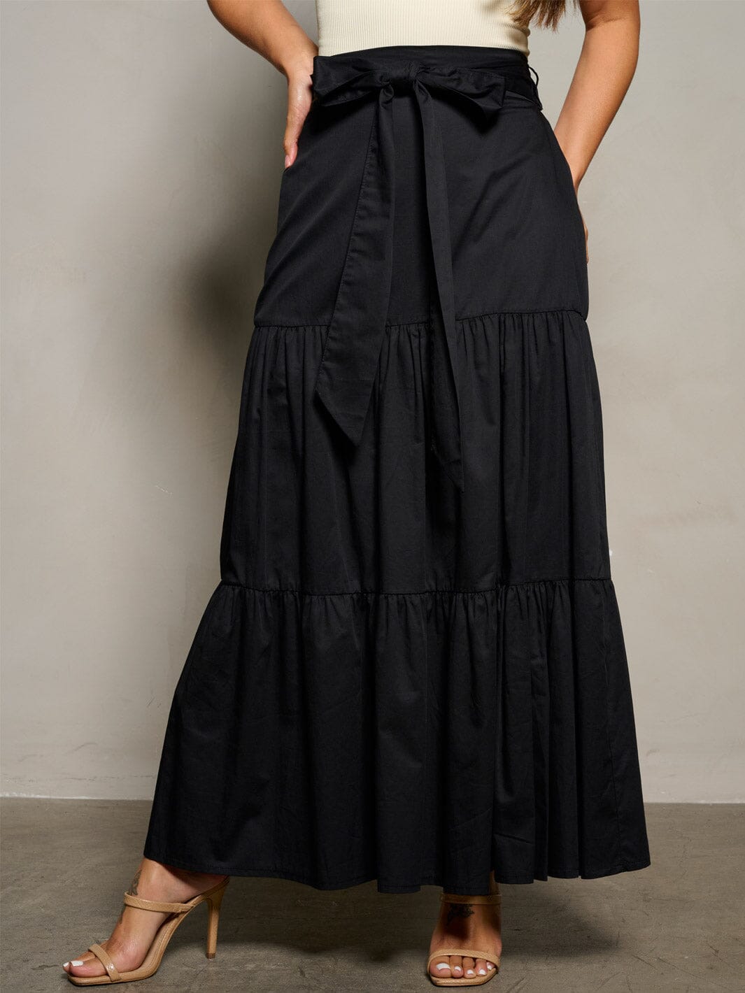 WOMEN'S ELASTIC WAIST RUFFLE TIERED MAXI SKIRT