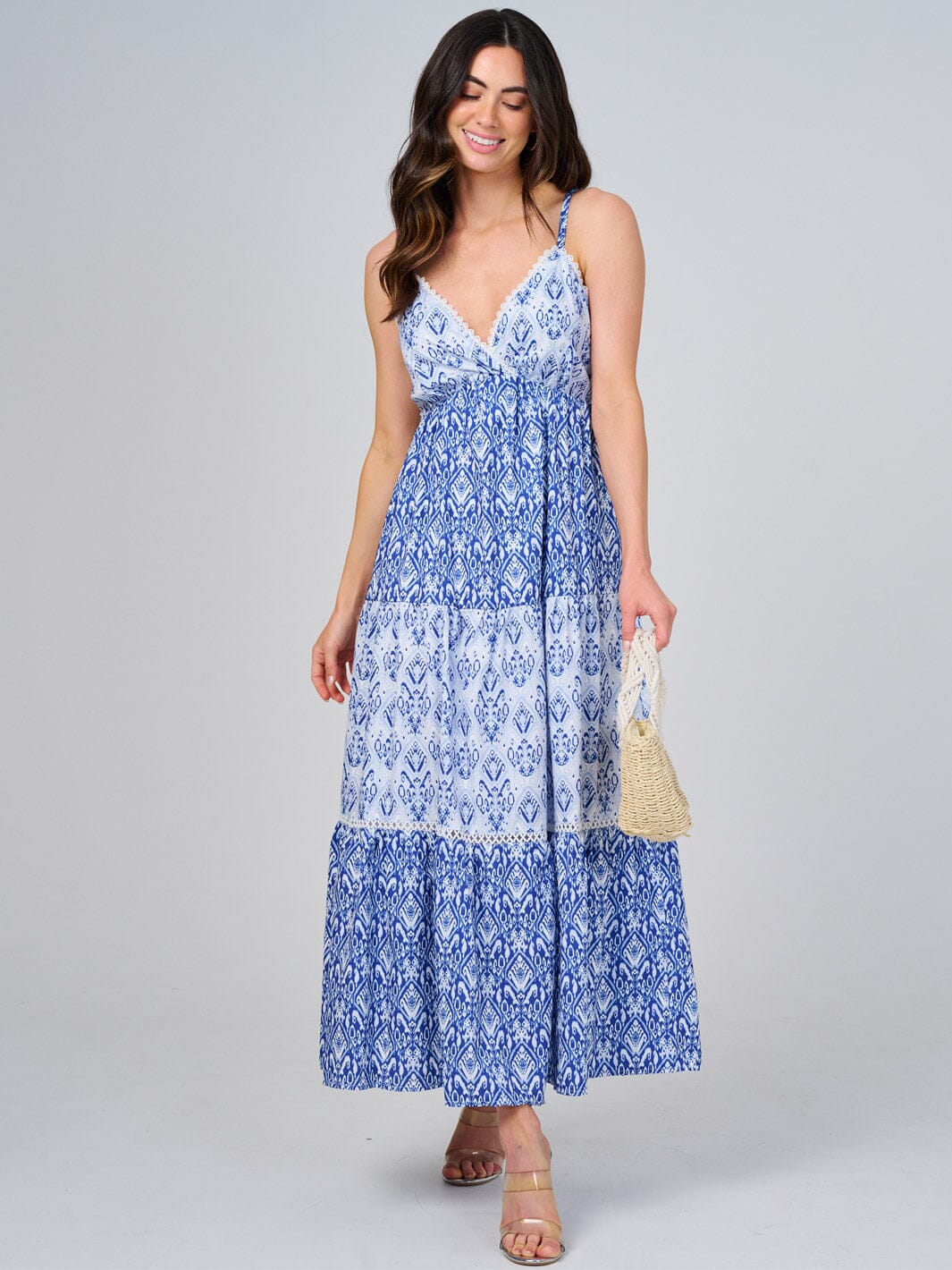 WOMEN'S SLEEVELES SURPLICE OPEN BACK TIERED MULTI PRINT MAXI DRESS