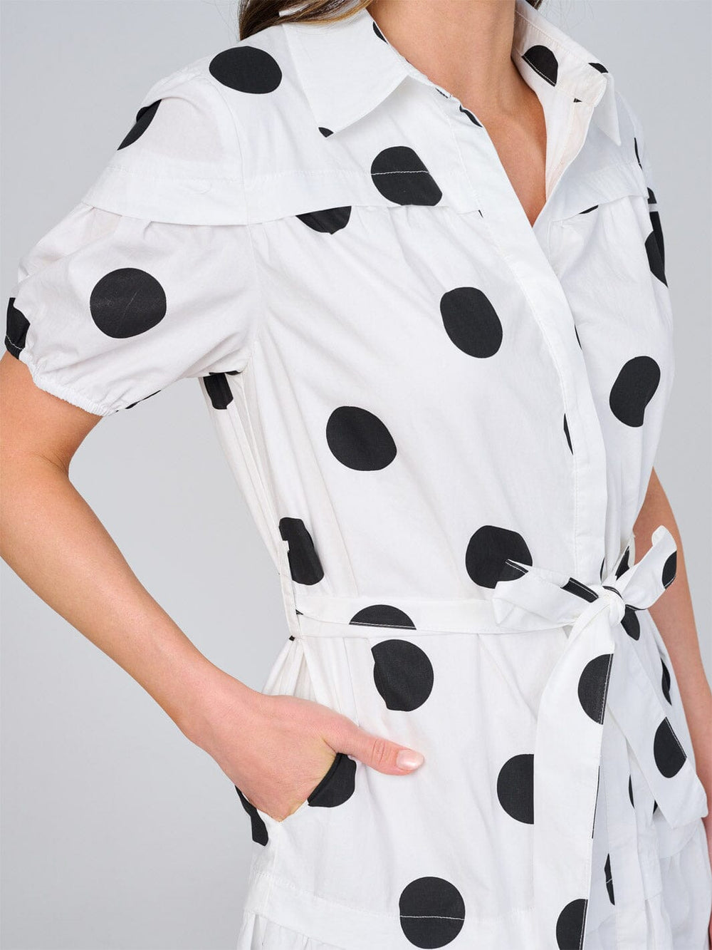 WOMEN'S SHORT SLEEVE BUTTON UP SELF TIE FRONT POCKETS POLKA DOTS MINI DRESS
