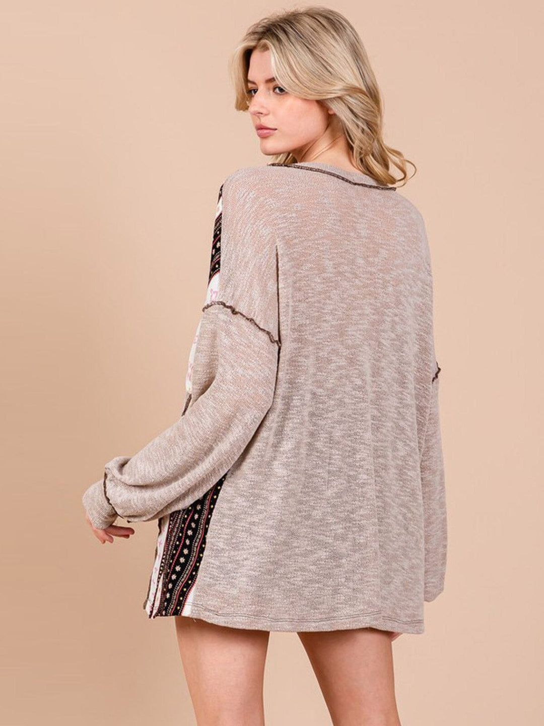 WOMEN'S LONG SLEEVE FRONT POCKET HIGH-LOW MULTI PRINT TOP