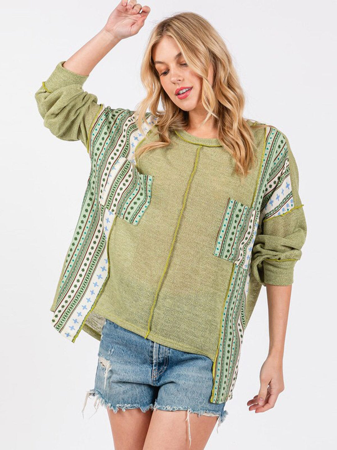 WOMEN'S LONG SLEEVE FRONT POCKET HIGH-LOW MULTI PRINT TOP
