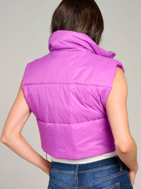 WOMEN'S SLEEVELESS ZIPPER CLOSURE PUFFER VEST