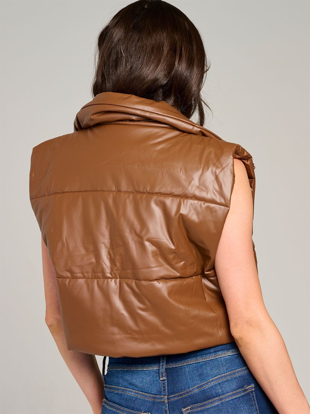 WOMEN'S SLEEVELESS ZIPPER CLOSURE PU PLEATHER PUFFER VEST