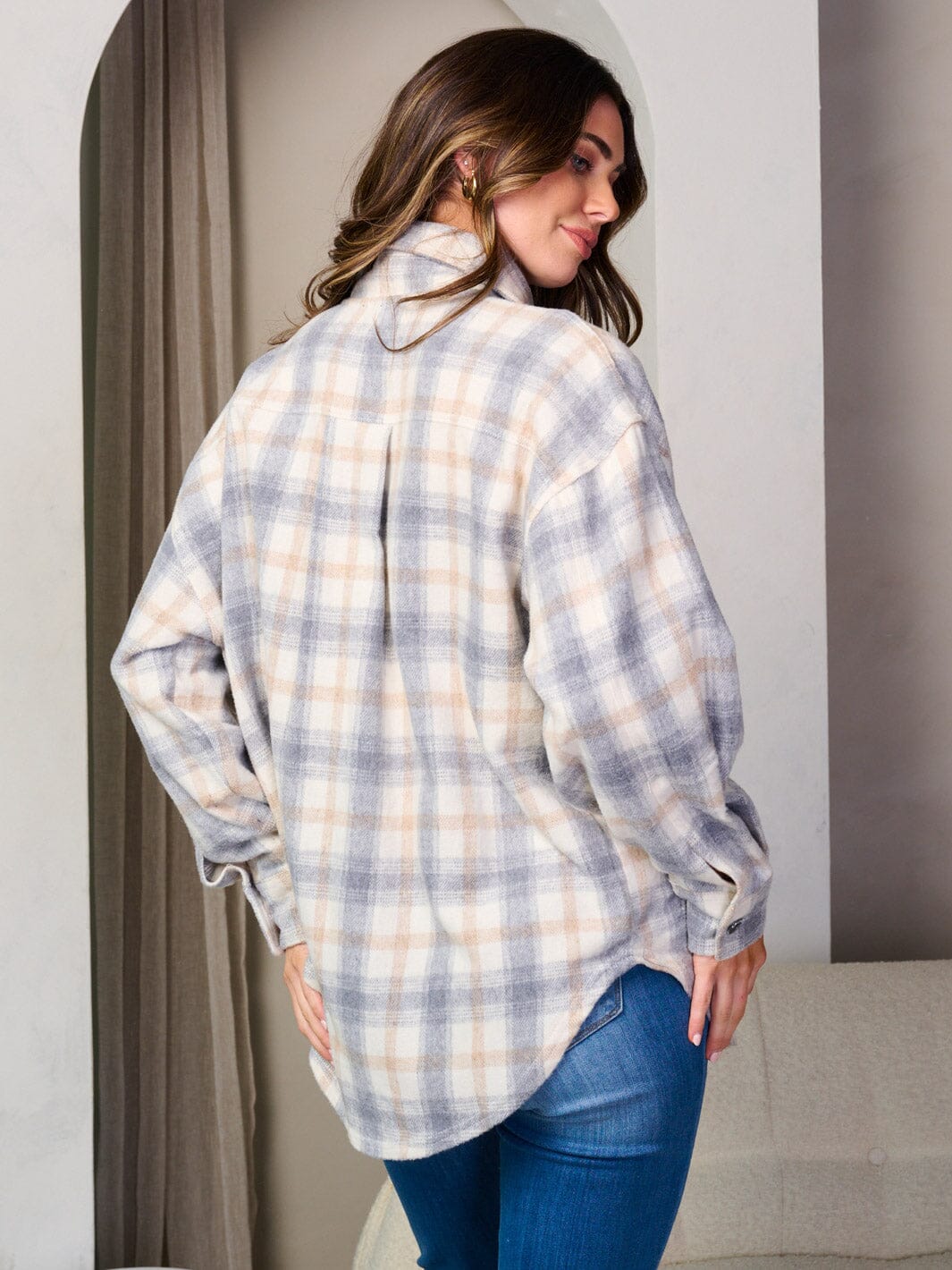 WOMEN'S LONG SLEEVE BUTTON UP POCKETS PLAID JACKET