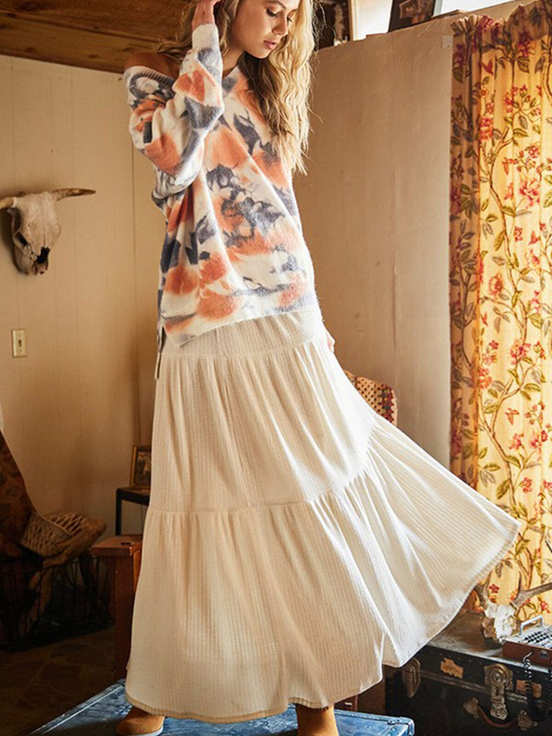 WOMEN'S LONG SLEEVE V-NECK TIE DYE PULLOVER SWEATER