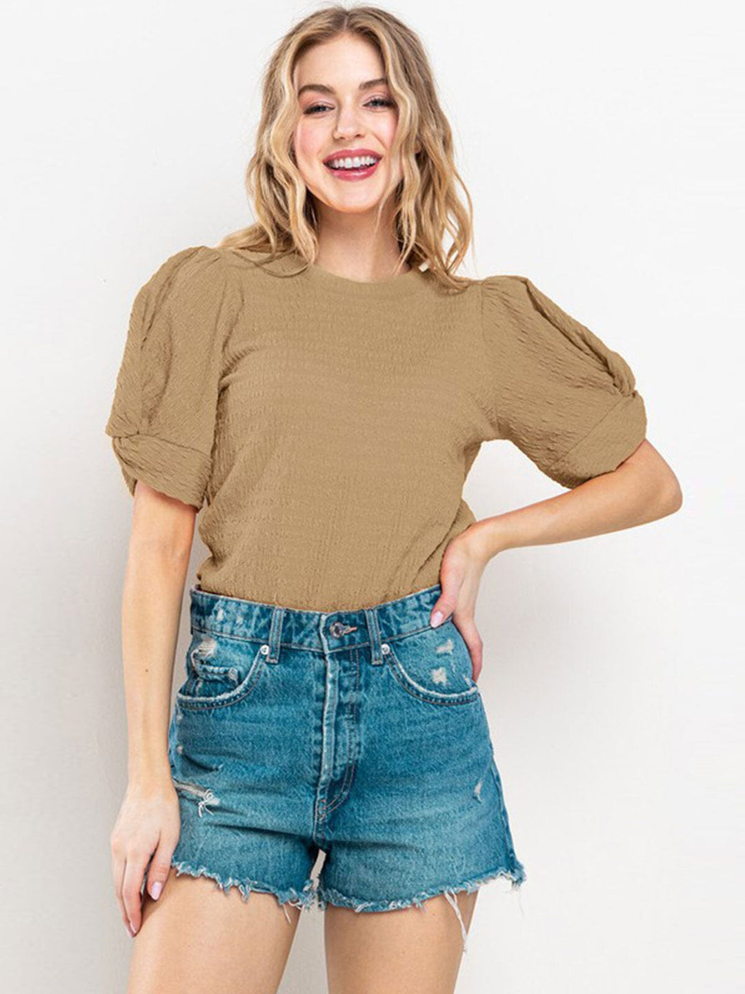 WOMEN'S SHORT PUFF SLEEVE DETAILED BLOUSE