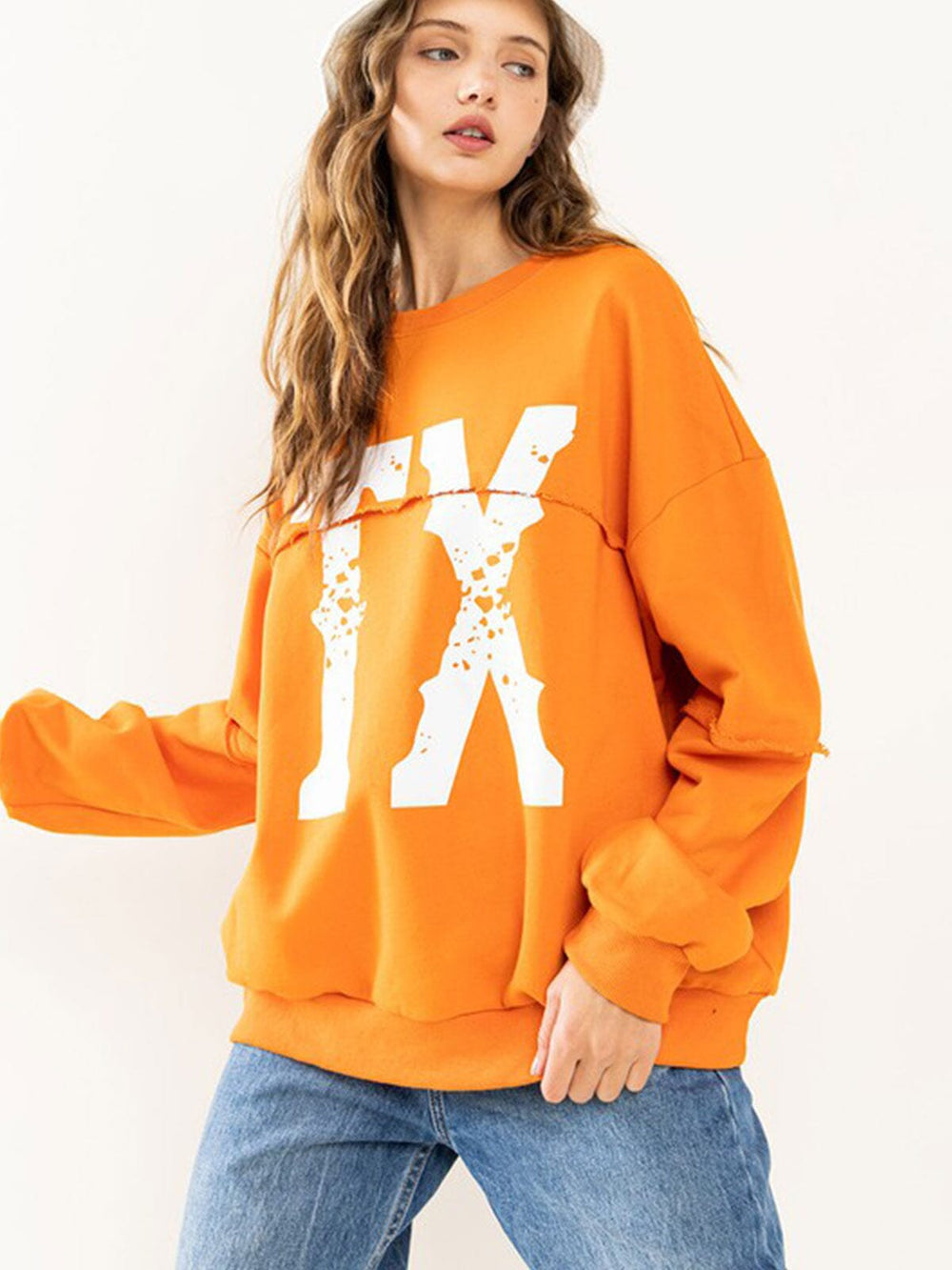 WOMEN'S LONG SLEEVE GRAPHIC PULLOVER SWEATER