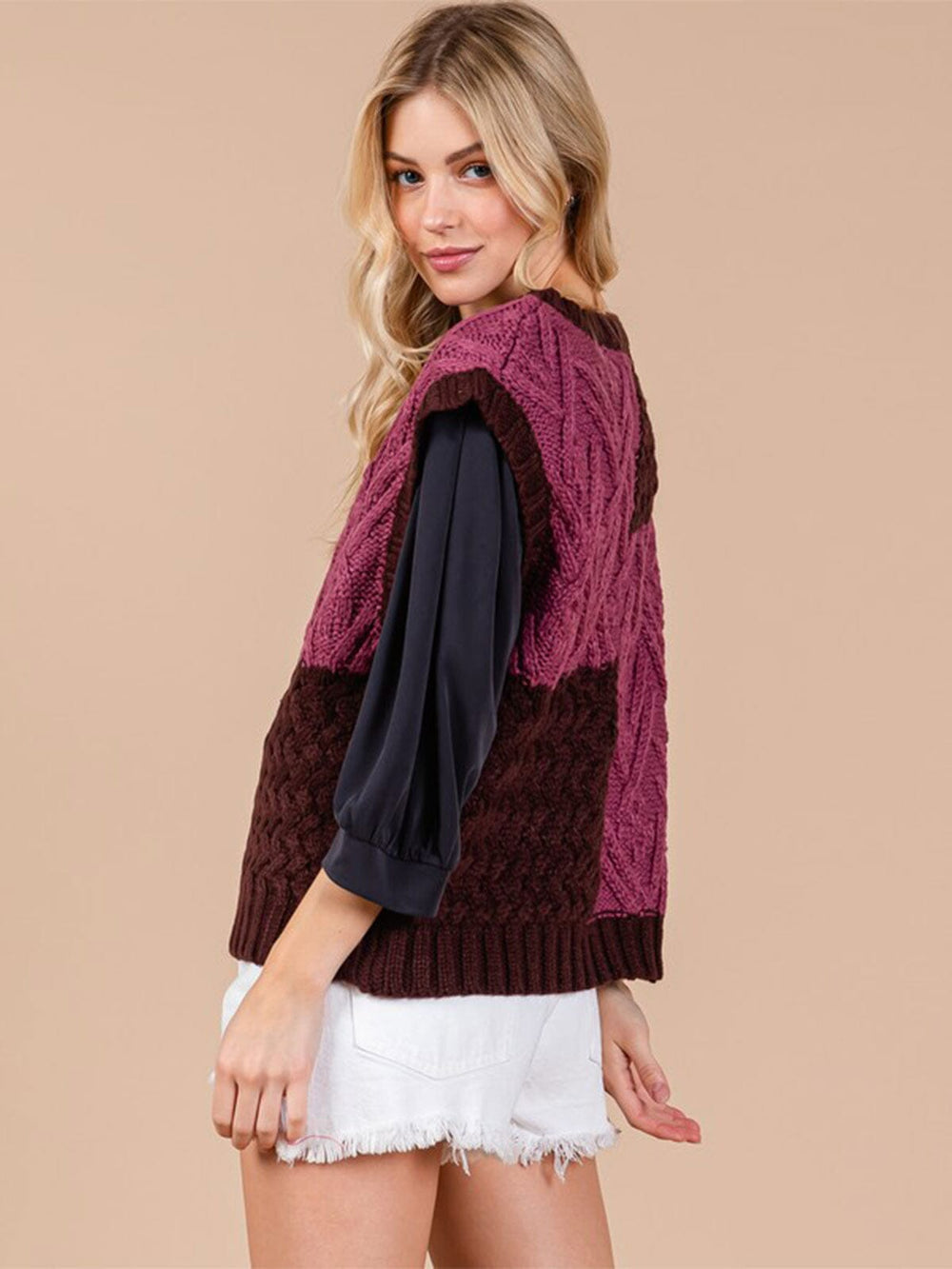 WOMEN'S SLEEVELESS COLORBLOCK KNIT VEST