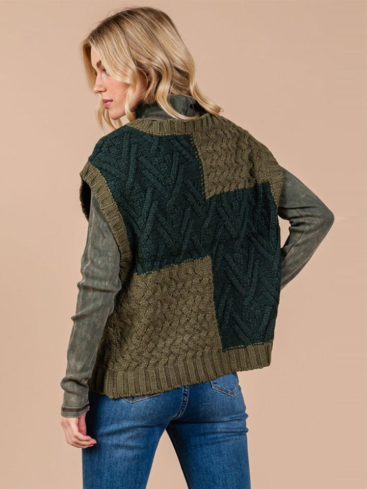 WOMEN'S SLEEVELESS COLORBLOCK KNIT VEST