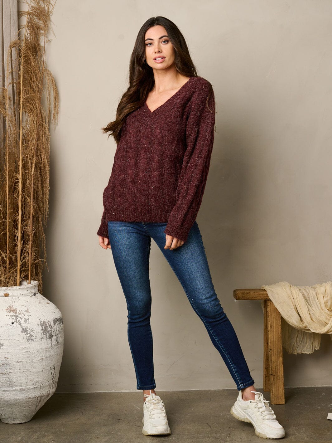 WOMEN'S LONG SLEEVE V-NECK KNIT SWEATER