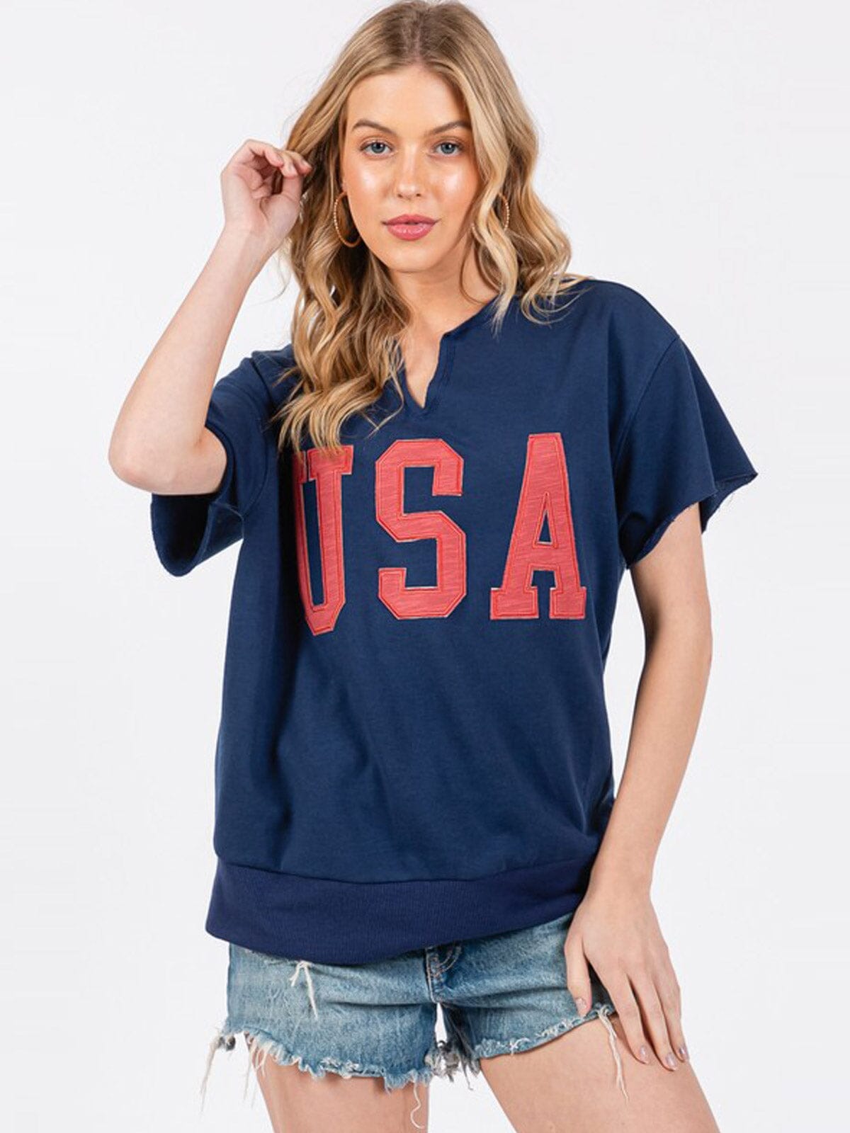 WOMEN'S SHORT SLEEVE V-NECK GRAPHIC USA TOP