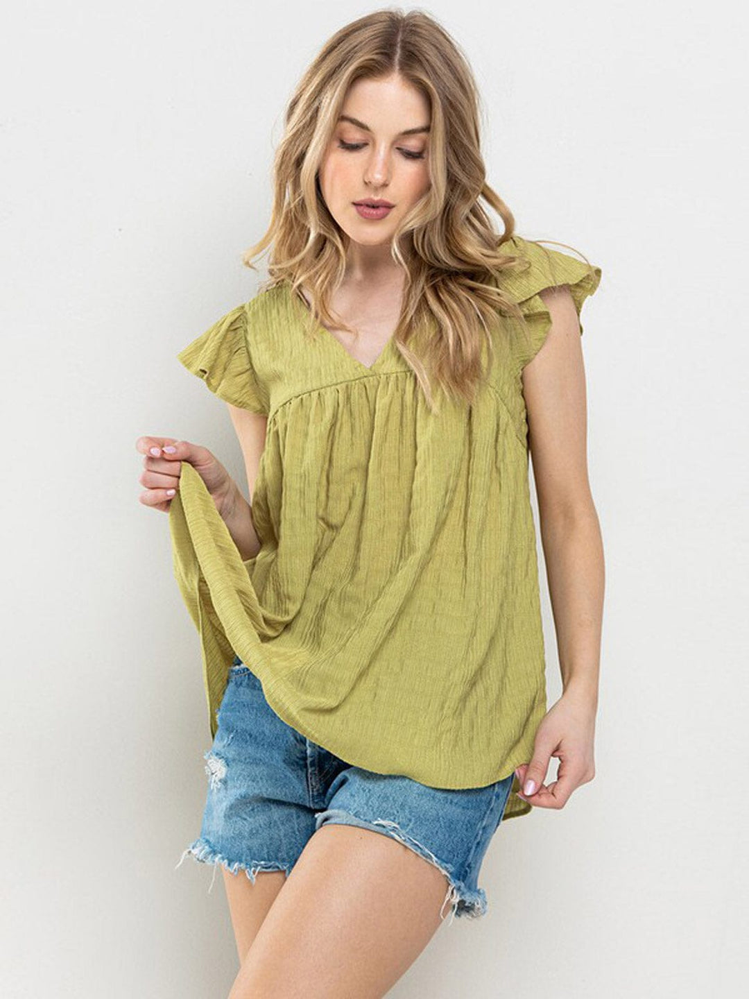WOMEN'S SHORT RUFFLE SLEEVE V-NECK BLOUSE TOP