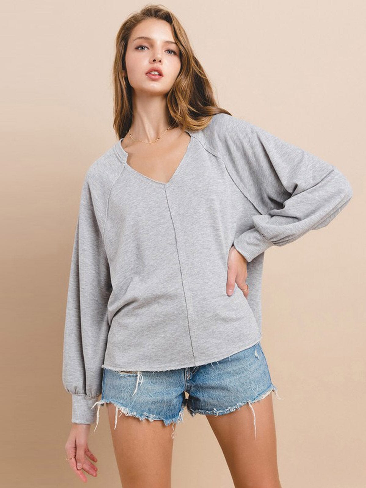 WOMEN'S LONG SLEEVE V-NECK HIGH-LOW TOP