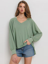 WOMEN'S LONG SLEEVE V-NECK HIGH-LOW TOP