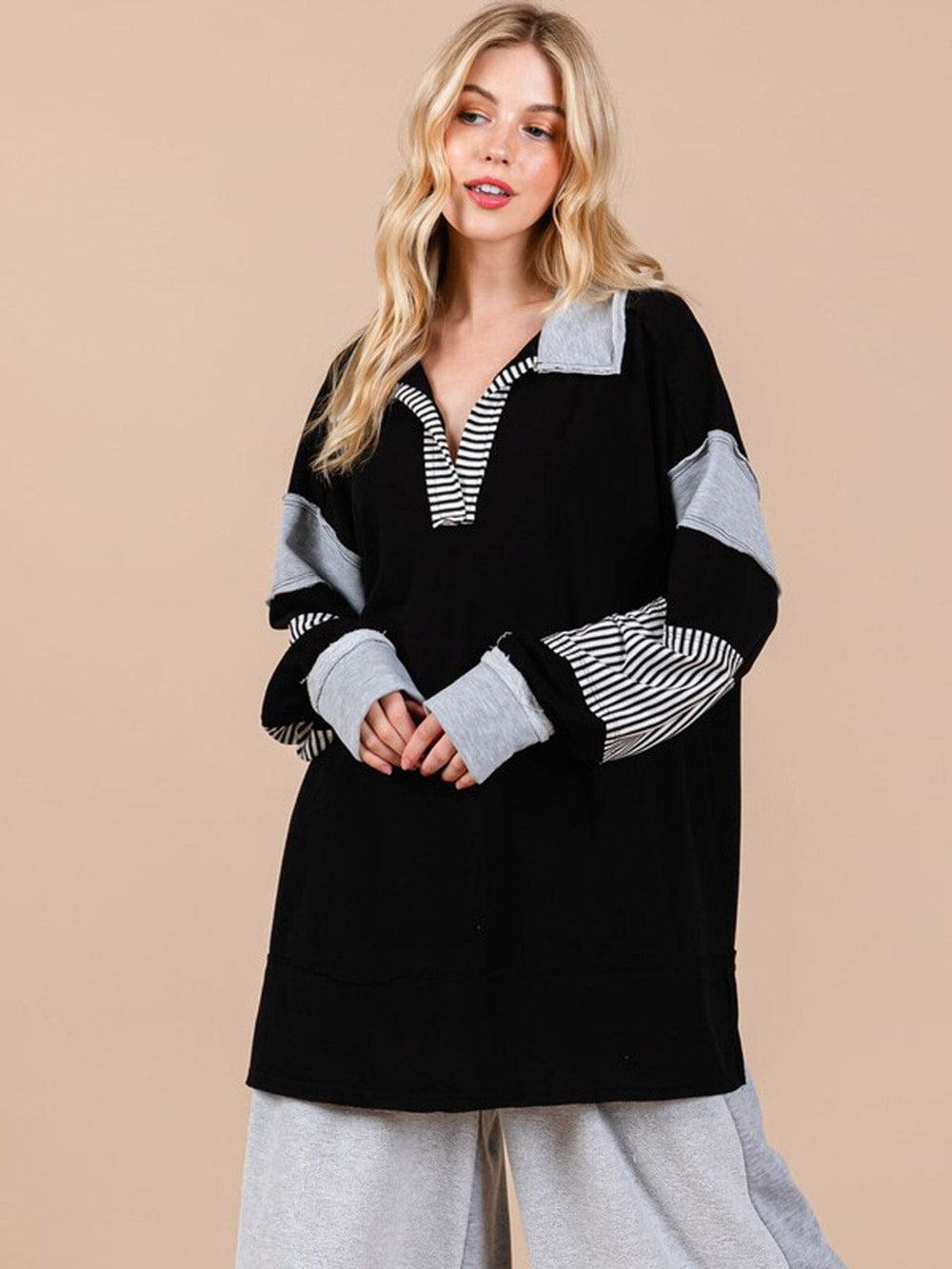 WOMEN'S LONG SLEEVE V-NECK LOOSE FIT COLORBLOCK BLOUSE