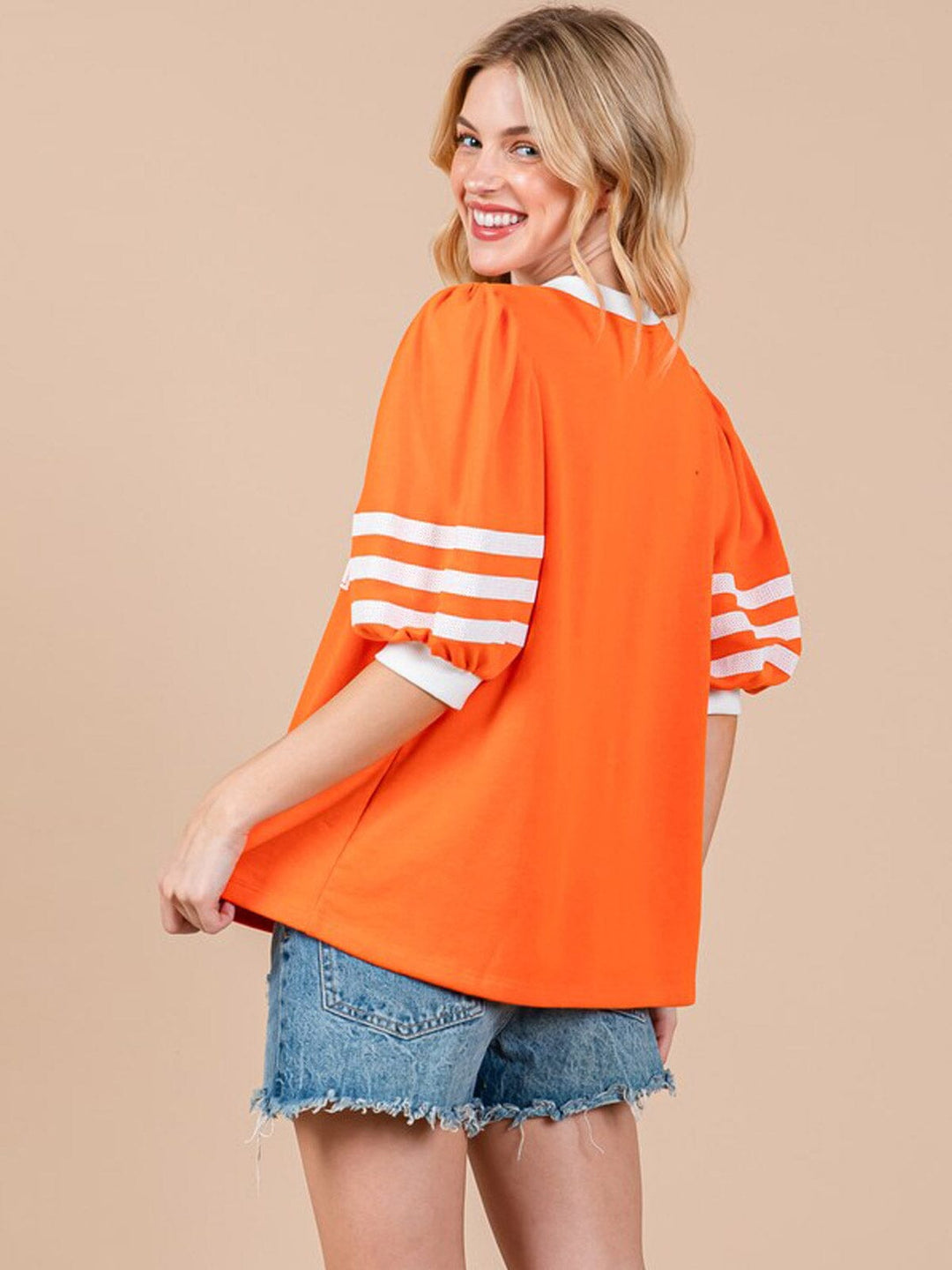 WOMEN'S SHORT PUFF SLEEVE GRAPHIC TOP