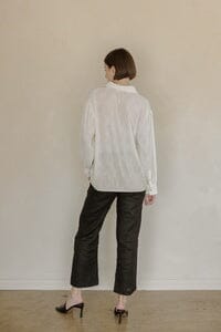 WOMEN'S LONG SLEEVE BUTTON UP RIBBED BLOUSE