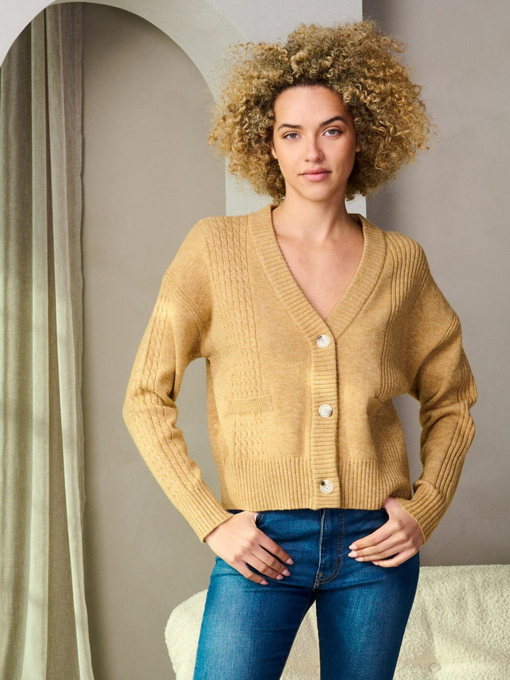 WOMEN'S LONG SLEEVE BUTTON UP CARDIGAN