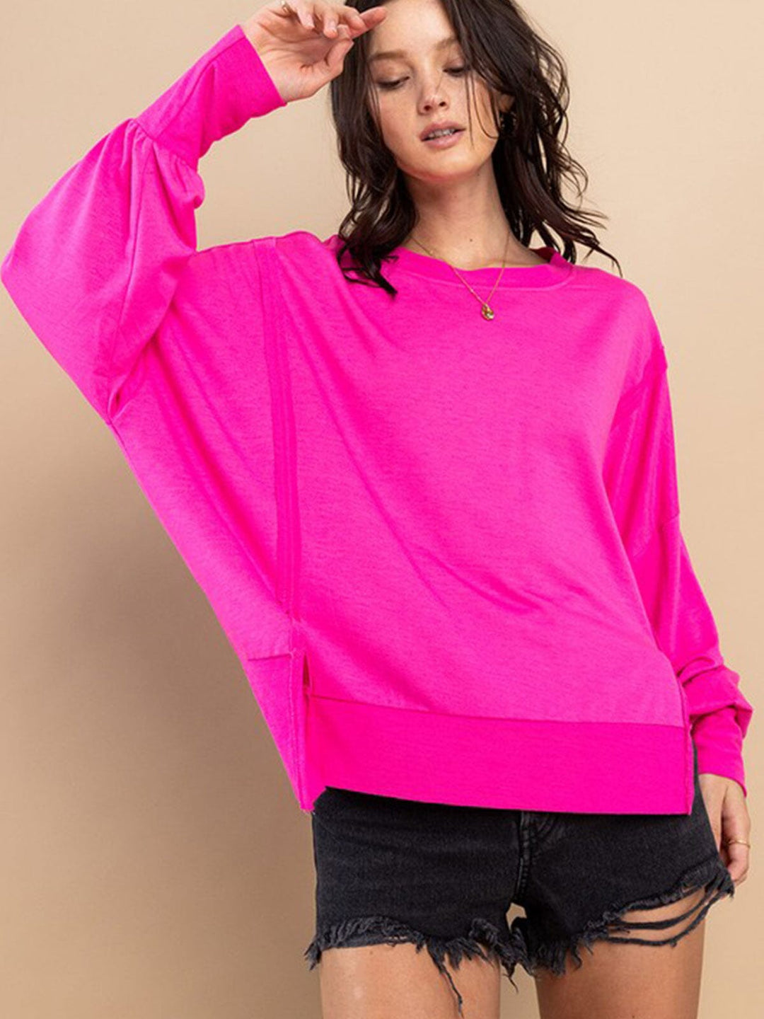 WOMEN'S LONG SLEEVE SOLID HIGH-LOW TOP