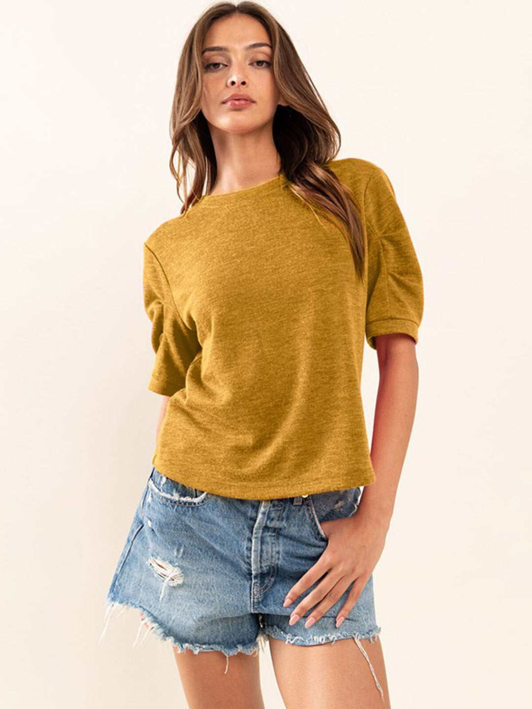 WOMEN'S SHORT RUCHED SLEEVE SOLID TOP