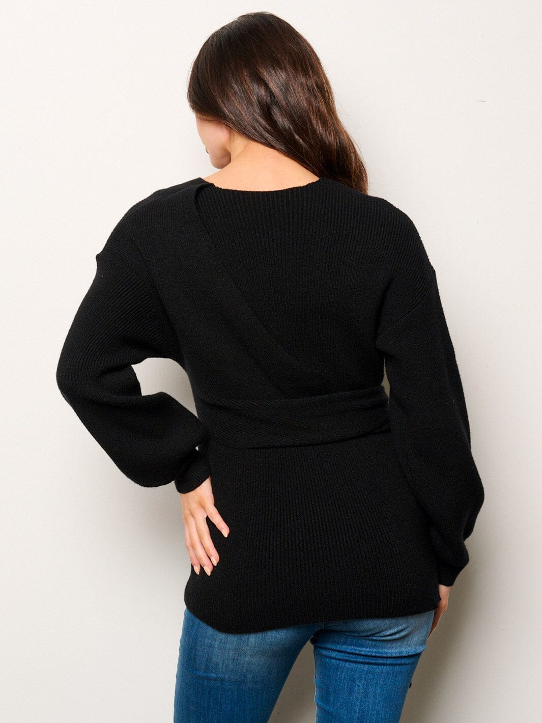 WOMEN'S LONG SLEEVE SURPLICE RIBBED TOP