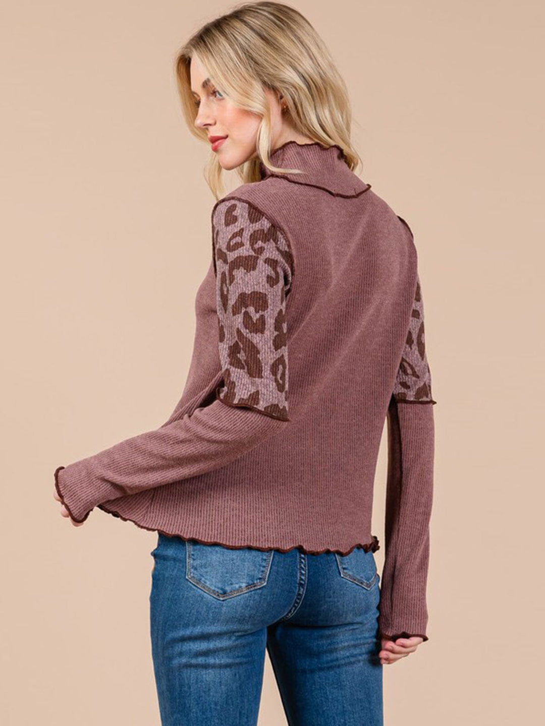 WOMEN'S LONG SLEEVE MOCK NECK ANIMAL PRINT RIBBED TOP