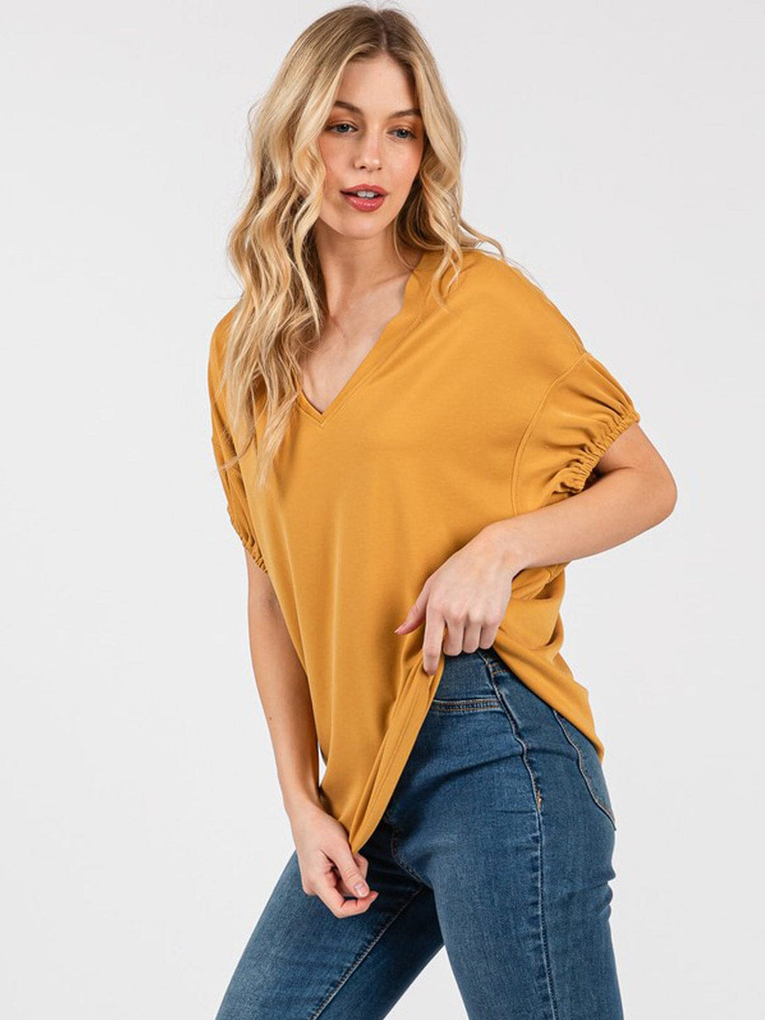 WOMEN'S SHORT SLEEVE V-NECK SOLID BLOUSE