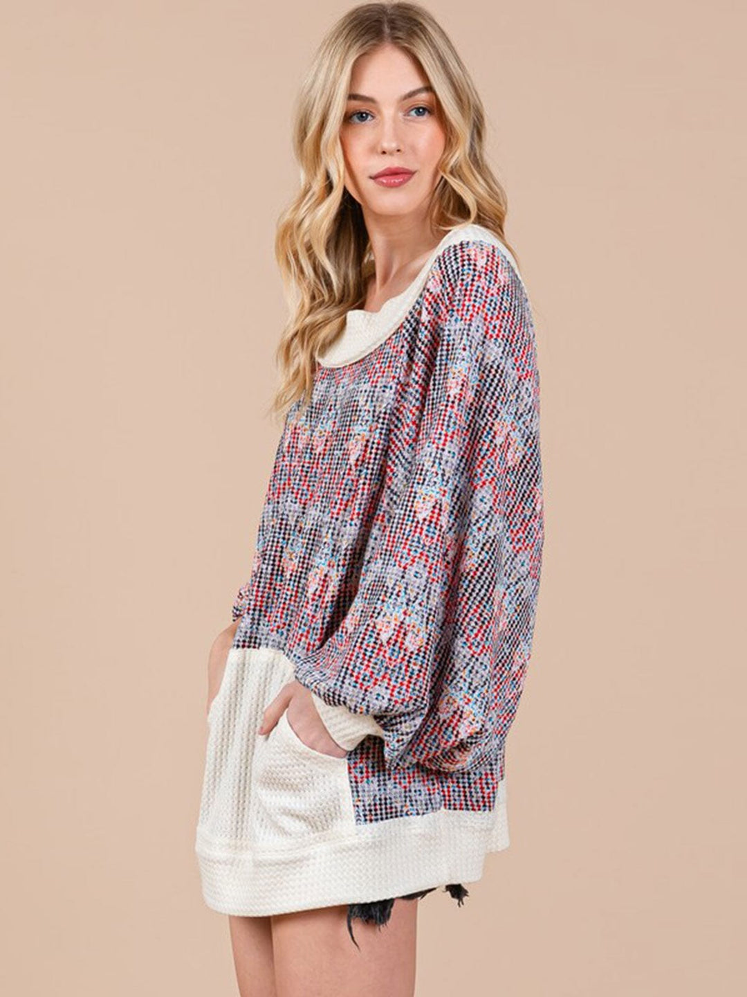 WOMEN'S LONG SLEEVE FRONT POCKET MULTI PRINT RIBBED OVERSIZED TOP
