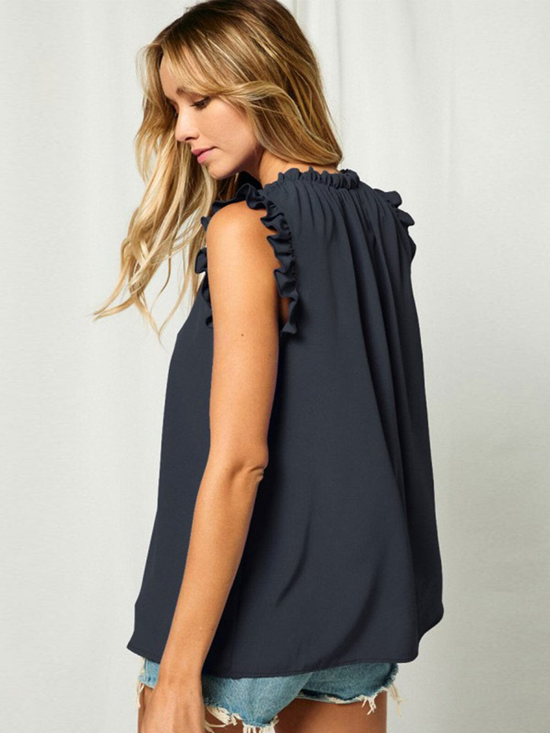 WOMEN'S RUFFLE SLEEVE SOLID TANK TOP