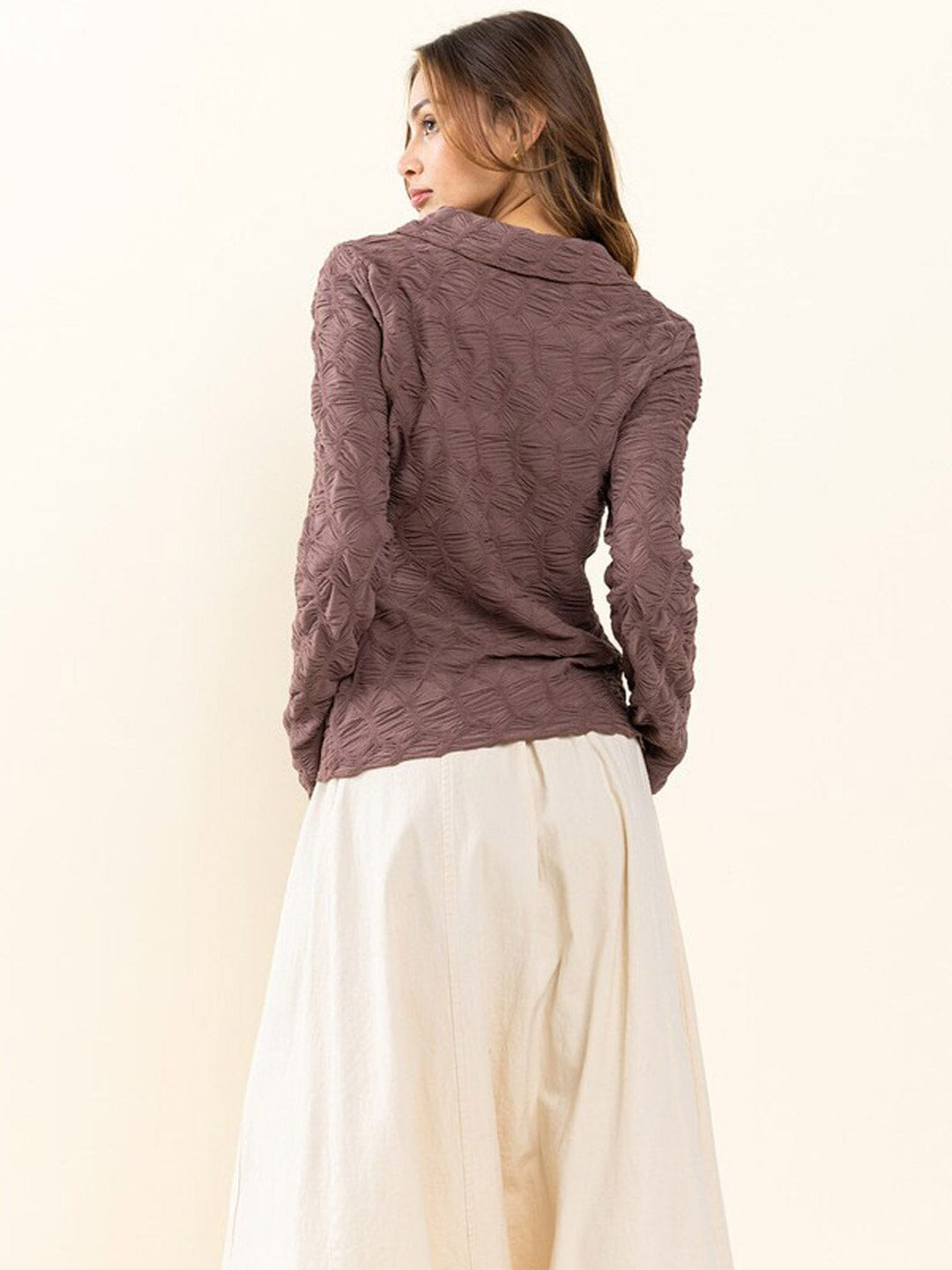 WOMEN'S LONG SLEEVE V-NECK WAFFLE DETAILED BLOUSE