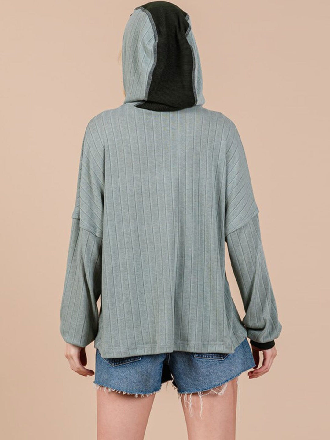 WOMEN'S LONG SLEEVE FRONT POCKET HOODED TOP