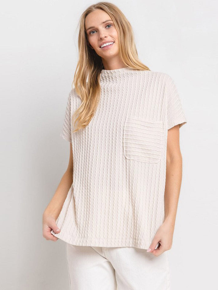 WOMEN'S SHORT SLEEVE MOCK NECK FRONT POCKET RIBBED DETAILED BLOUSE