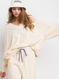 WOMEN'S LONG SLEEVE V-NECK OVERSIZED TOP