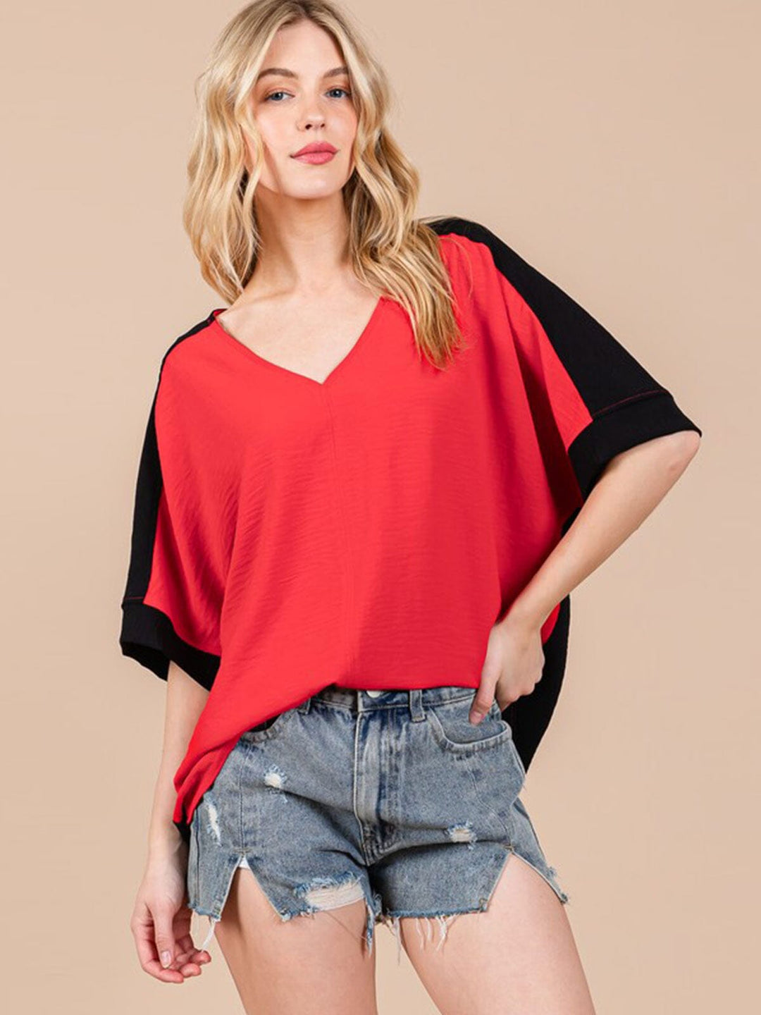 WOMEN'S SHORT SLEEVE V-NECK COLORBLOCK TUNIC HIGH-LOW TOP