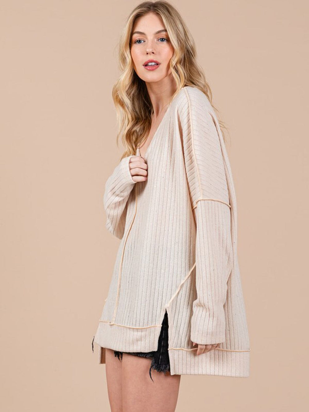 WOMEN'S LONG SLEEVE V-NECK FRONT SLIT OVERSIZED SHIMMER TOP