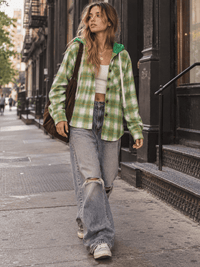WOMEN'S LONG SLEEVE BUTTON CLOSURE FRONT POCKETS HOODED PLAID JACKET