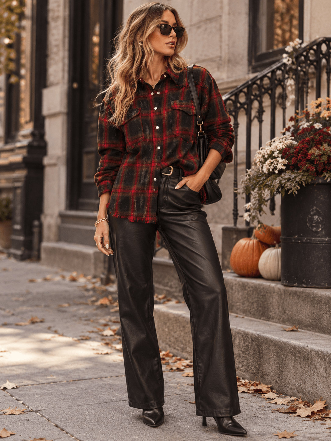 WOMEN'S LONG SLEEVE FRONT POCKETS RAW EDGE WASHED PLAID SHIRT