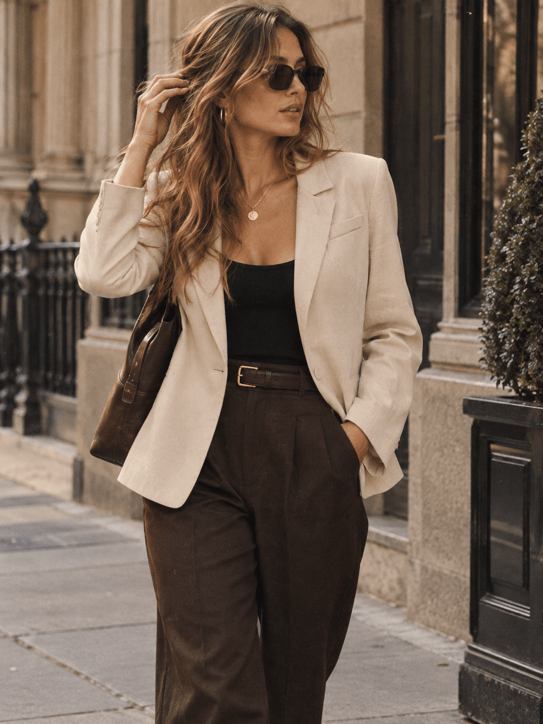 WOMEN'S LONG SLEEVE BUTTON CLOSURE SHIMMER BLAZER