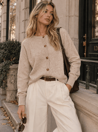 WOMEN'S LONG SLEEVE BUTTON UP DETAILED SWEATER