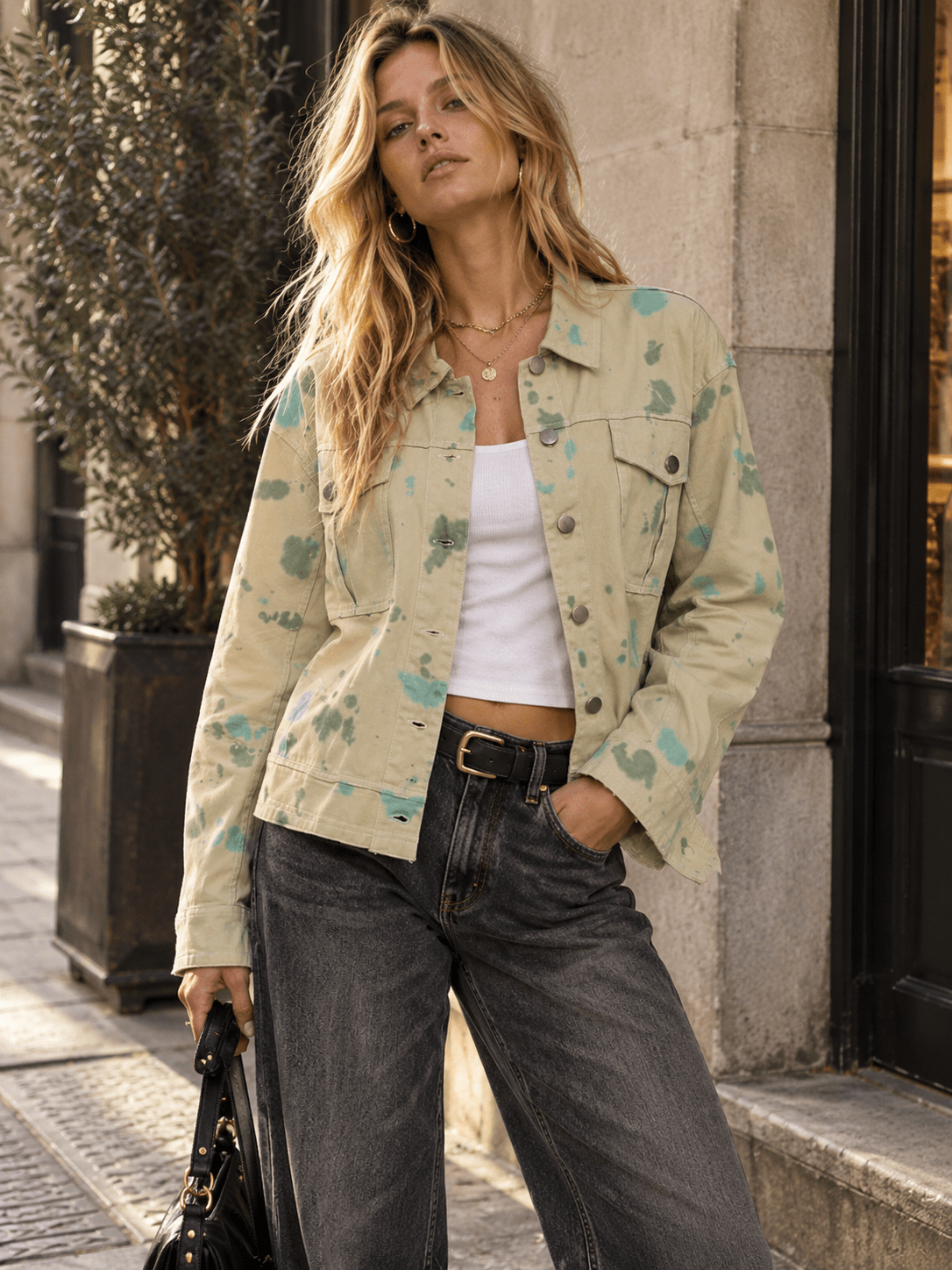 WOMEN'S LONG SLEEVE BUTTON CLOSURE FRONT POCKETS DENIM TIE DYE JACKET