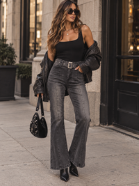 WOMEN'S BUTTON CLOSURE BELTED POCKETS WASHED DENIM BELL LEG PANTS