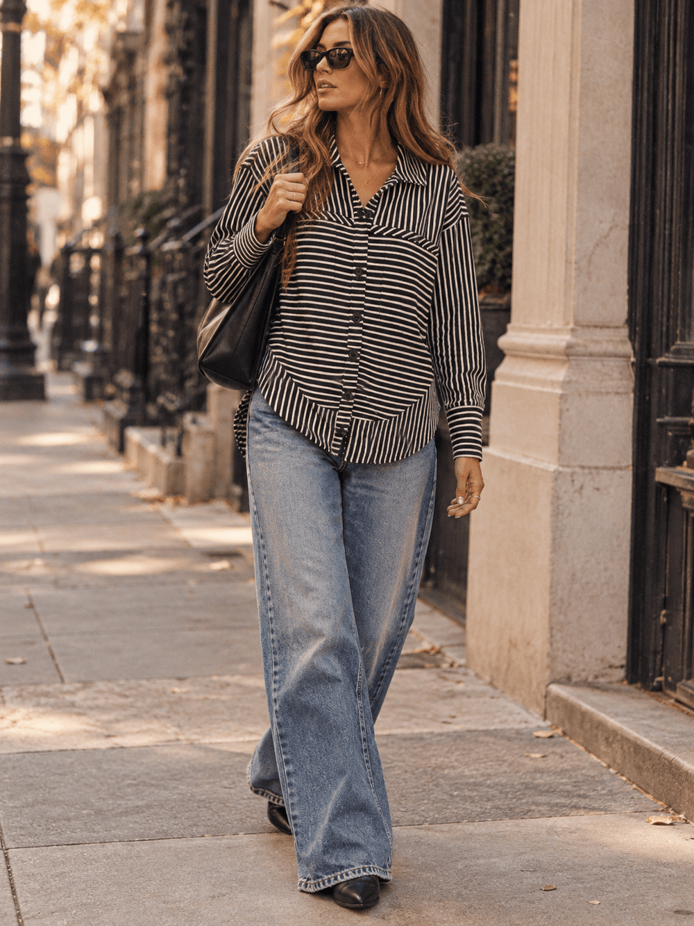 WOMEN'S LONG SLEEVE V-NECK BUTTON CLOSURE FRONT POCKET COLORBLOCK SHIRT