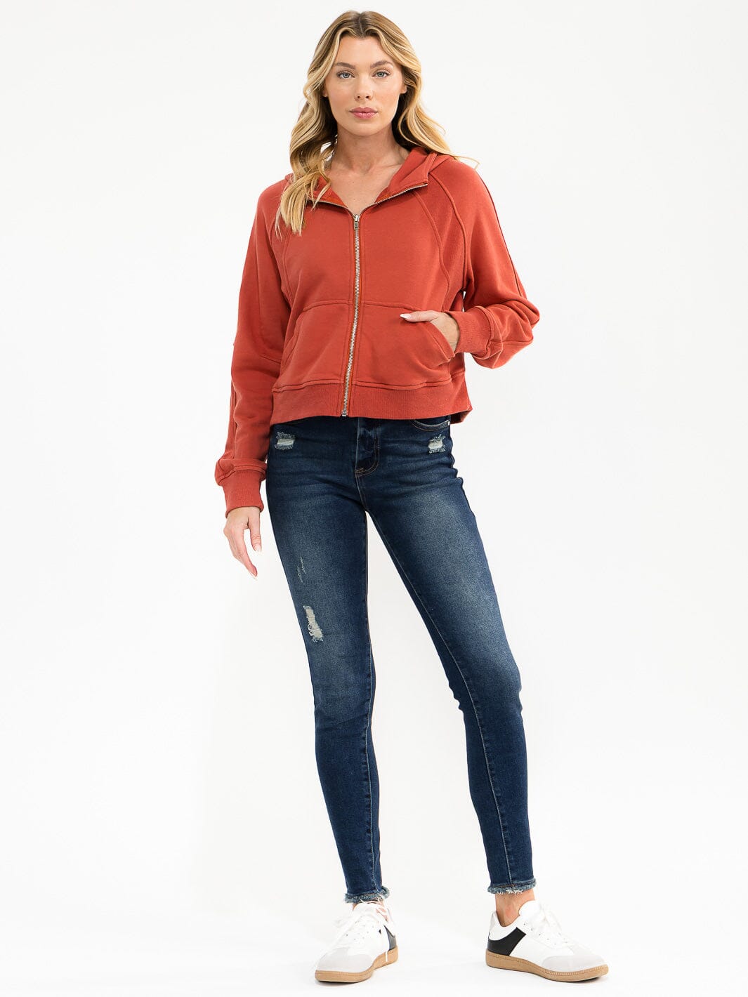 WOMEN'S LONG SLEEVE ZIPPER CLOSURE FRONT POCKETS HOODED SWEATER