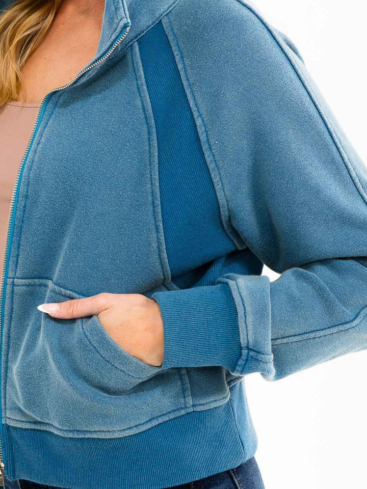 WOMEN'S LONG SLEEVE ZIPPER CLOSURE FRONT POCKETS HOODED SWEATER